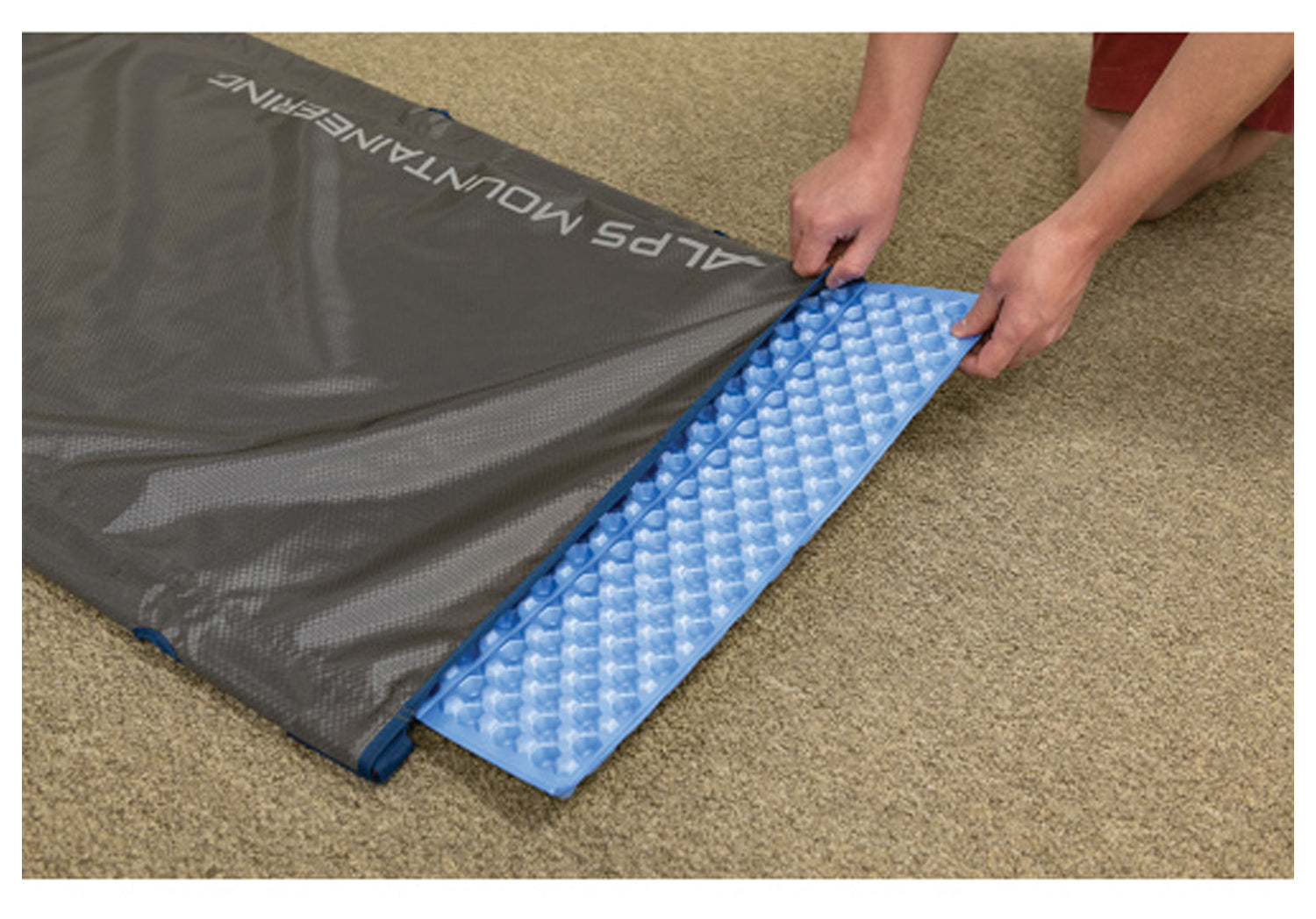 ALPS Mountaineering Ready Lite Cot Gray