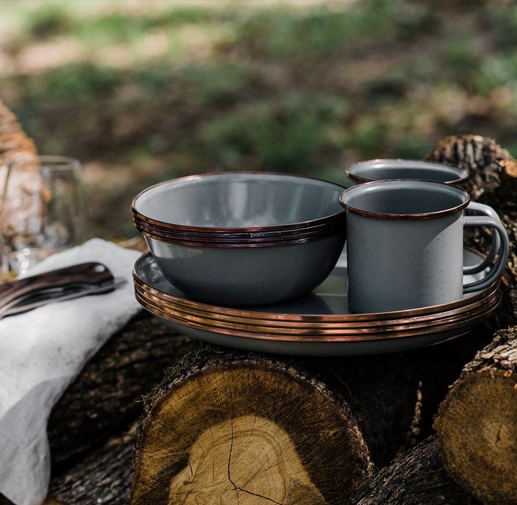 Barebones Living 357 Enamel Bowl Set